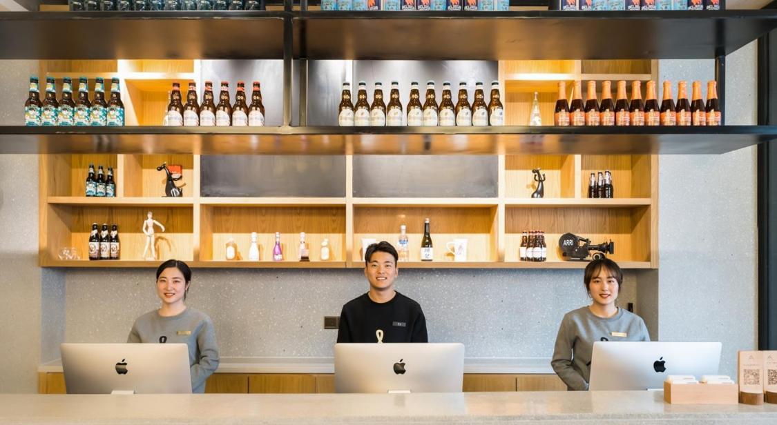 アトゥール ライト ホテル シャンハイ ホンチァオ ベイシンジン メトロ ステーション 上海市 エクステリア 写真